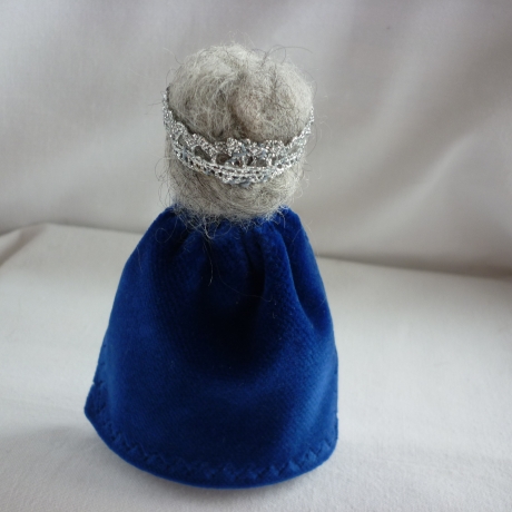 TausendschönStoffpuppen: Fingerpüppchen König