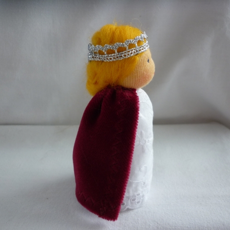 TausendschönStoffpuppen: Fingerpüppchen Königin