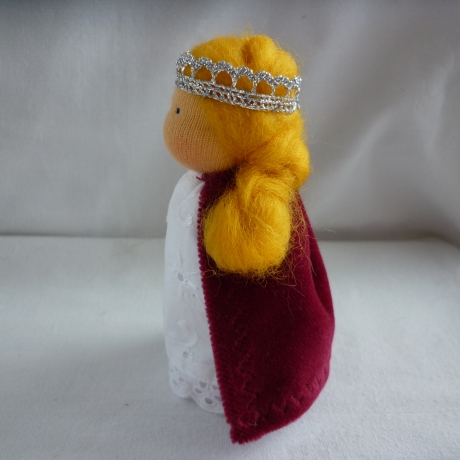 TausendschönStoffpuppen: Fingerpüppchen Königin