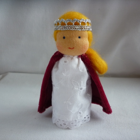 TausendschönStoffpuppen: Fingerpüppchen Königin