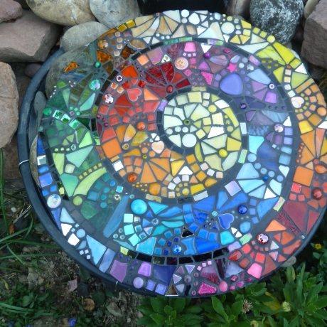 Mosaik  Garten Trittstein Farbverlauf Regenbogen Schnecke