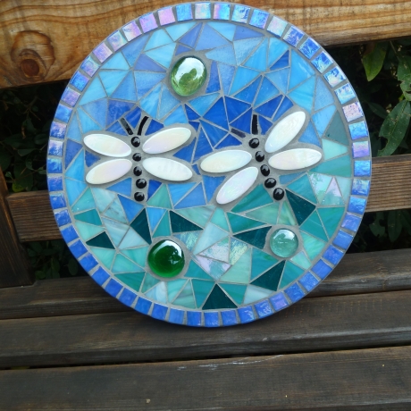 Mosaik  Garten Trittstein Dekostein rund Libellen weiß