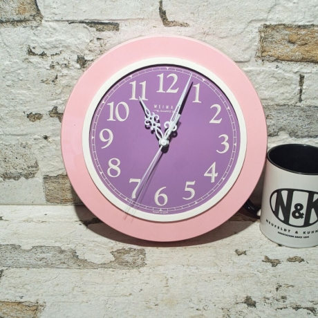 Wanduhr rosa,  mit Funkuhrwerk, Upcycling 
