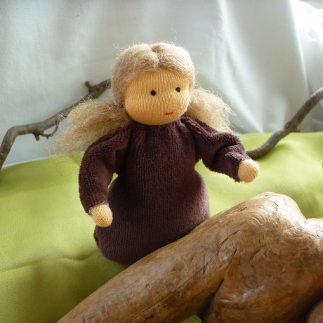 TausendschönStoffpuppen: Wurzelkind 