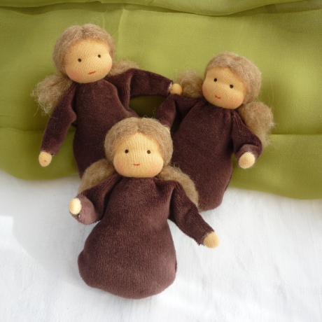 TausendschönStoffpuppen: Wurzelkind 