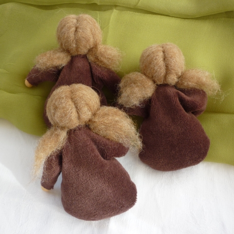 TausendschönStoffpuppen: Wurzelkind 