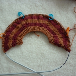 Strickpullover aus Baumwollgarn, Puppengröße bis 40 cm