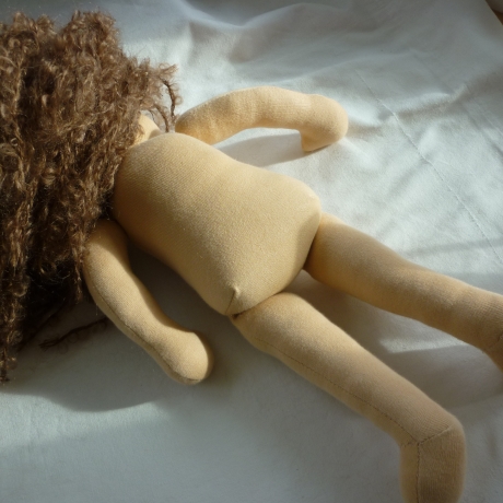 Stoffpuppe nach Art der Waldorfpuppe, Gliederpuppe