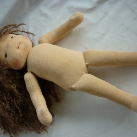 Stoffpuppe nach Art der Waldorfpuppe, Gliederpuppe