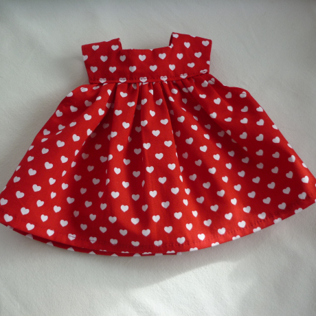 Schürzenkleid. Für Puppengröße 30 - 35 cm