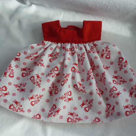 Schürzenkleid. Für Puppengröße 30 - 35 cm