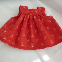 Schürzenkleid. Für Puppengröße 30 - 35 cm