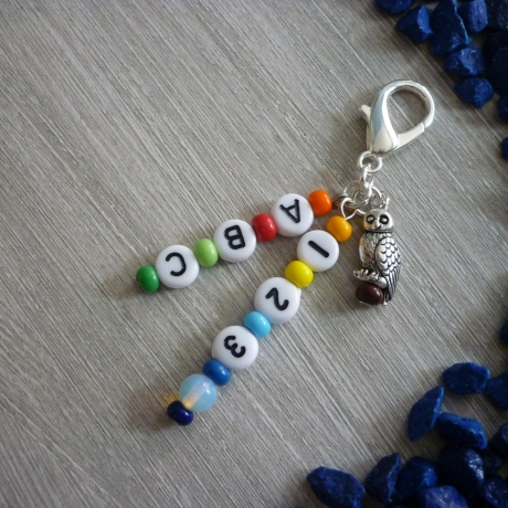 Charm / Taschenanhänger 'ABC' mit Eule / Einschulung