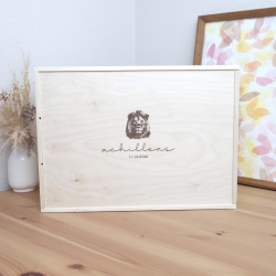 Erinnerungskiste personalisiert aus Holz | Löwe Erinnerungsbox