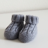Babyschuhe, 0-3 Monate, von Hand gestrickt, in grau, aus Babygarn