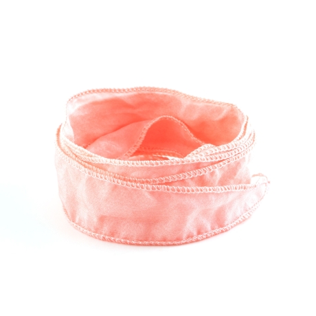 Handgefertigtes Habotai-Seidenband Pastell Lachs 1m Schmuckband