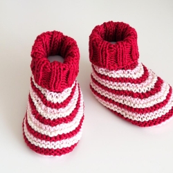 rotgestreifte Babyschuhe 3-6 Monate Baumwolle gestrickt