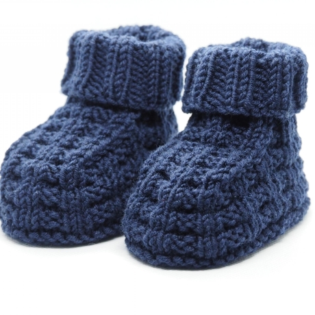 dunkelblaue Babyschuhe aus Wolle gestrickt 0-3 Monate