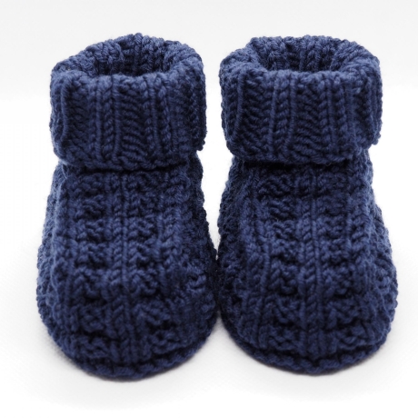 dunkelblaue Babyschuhe aus Wolle gestrickt 0-3 Monate