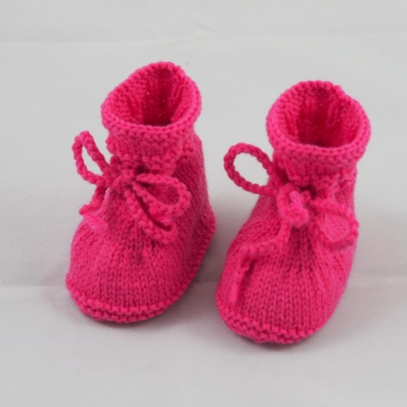 Pinke Babyschuhe aus Babygarn für Mädchen 3-6 Monate