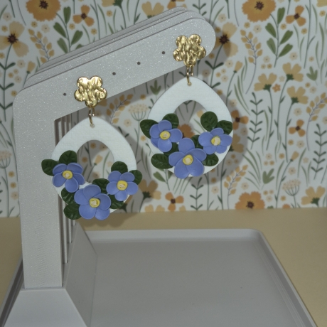 Florale Vergissmeinnicht Ohrringe aus Polymer Clay - Handarbeit
