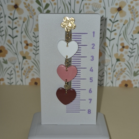 Herz-Ohrringe aus Polymer Clay – Dangle-Ohrringe in Ros aRot|Weiß