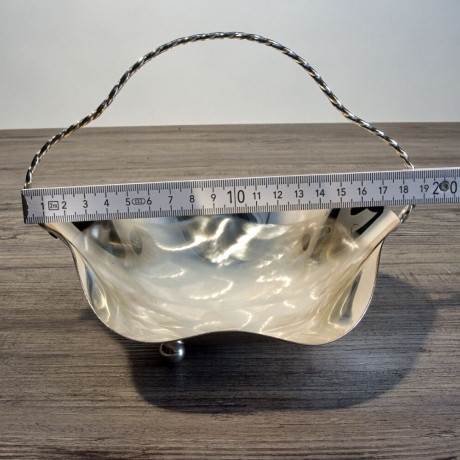 Feine versilberte Schale mit Bügel 19cm  (HS)