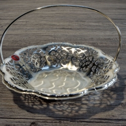 Feine versilberte Schale von Quist mit Bügel 14,5 cm  (HS)