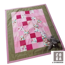 Handmade Patchworkdecke für Kinder mit Kuschelfleece-Unterseite Handmade Patchworkdecke für Kinder mit Kuschelfleece-Unterseite