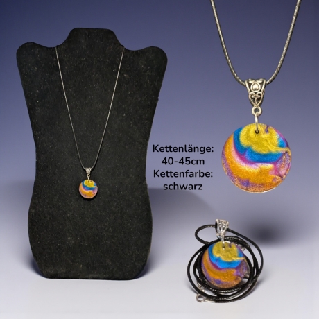 Kette mit Resin-Anhänger