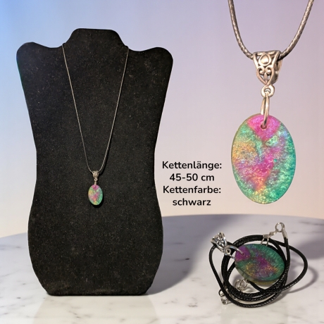 Kette mit Resin-Anhänger