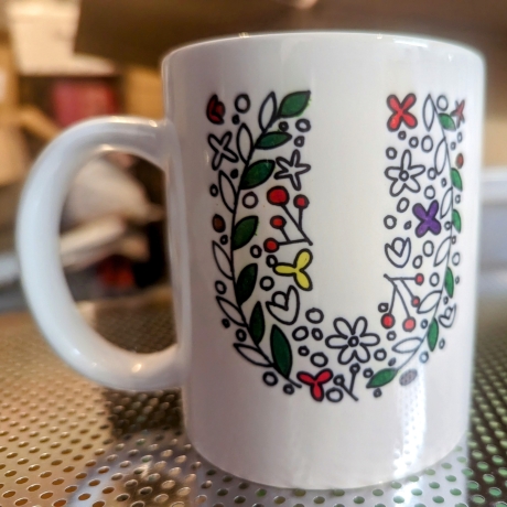 Tasse bedruckt Blumenranke