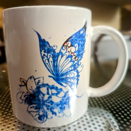 Tasse bedruckt Schmetterling