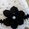 Babymütze Häkelmütze Taufmütze weiß Blüte schwarz
