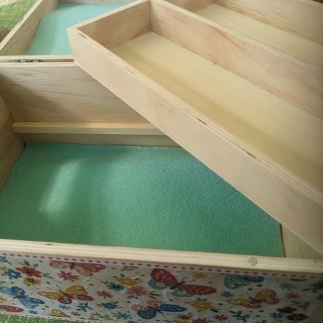 Spielsachen - Box aus Holz