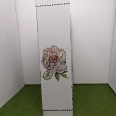 Klappdeckelbox mit Serviettenmotiv Blumen,silber
