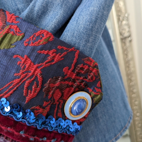 Armschmuck, Blusenmanschetten, vergoldete Knöpfe, Einzelstück