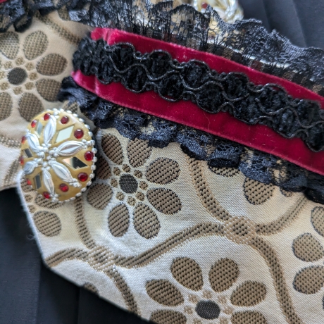 Bezaubernder Armschmuck mit ausdrucksstarken Manschettenknöpfen