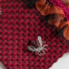 Zauberhafter Armschmuck mit strassbesetzten Manschettenknöpfen 