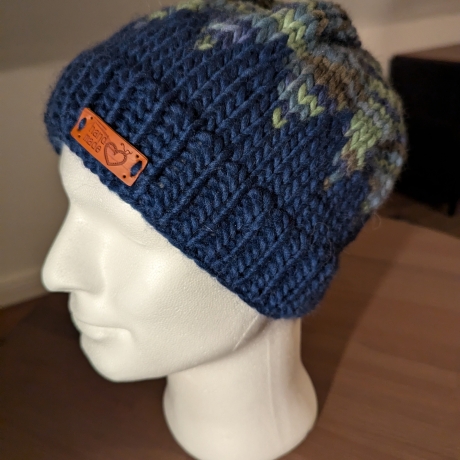 Kuschelige Wintermütze - handgestrickt
