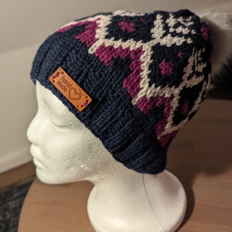 Kuschelige Wintermütze - handgestrickt