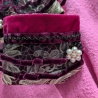 Charmanter Armschmuck mit Flair und Perlen-Manschettenknopf