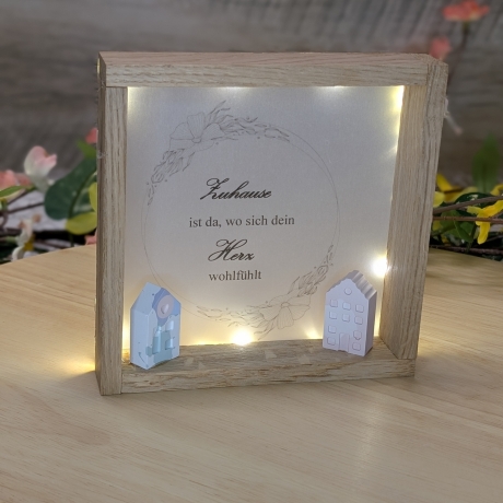 Dekorativer Holzrahmen mit liebevollen Spruch & Lichterkette