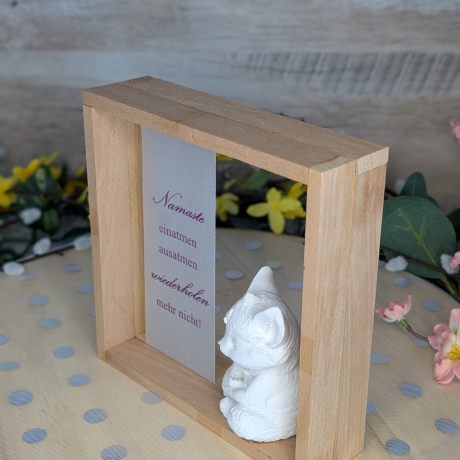 Dekorativer Holzrahmen mit Motivations-Spruch & Yoga-Fuchs