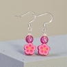 Farbenfrohe Ohrringe mit Blumenperlen