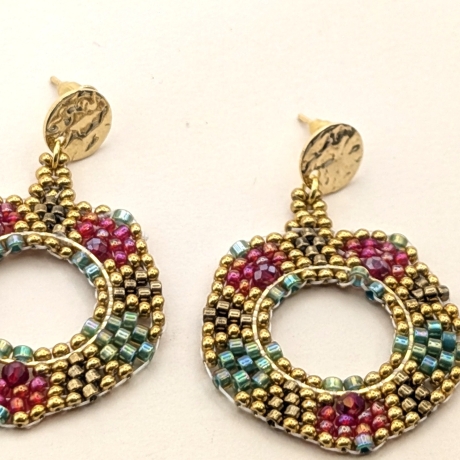 Boho Hängeohrringe aus Glasperlen in Gold, handmade