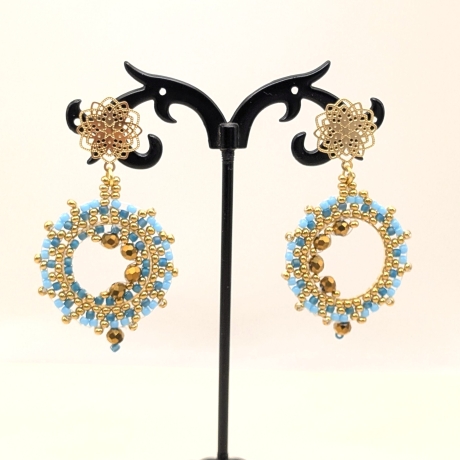 Boho Hängeohrringe aus Glasperlen in Gold, handmade