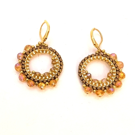 Boho Hängeohrringe aus Glasperlen in Gold, handmade