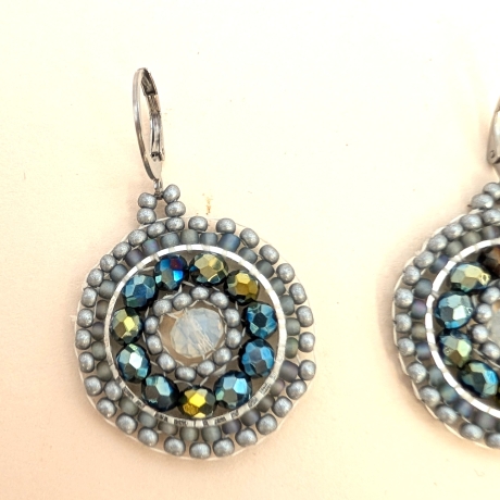 Boho Hängeohrringe aus Glasperlen in Silber/Blau, handmade