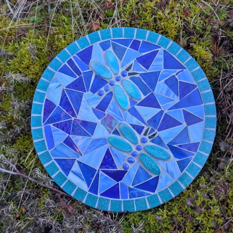 Mosaik  Garten Trittstein Dekostein rund Libellen hellgrün